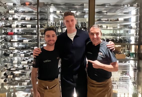 已经复合？太阳报：哲凯踢欧冠时和前女友在里斯本共进晚餐