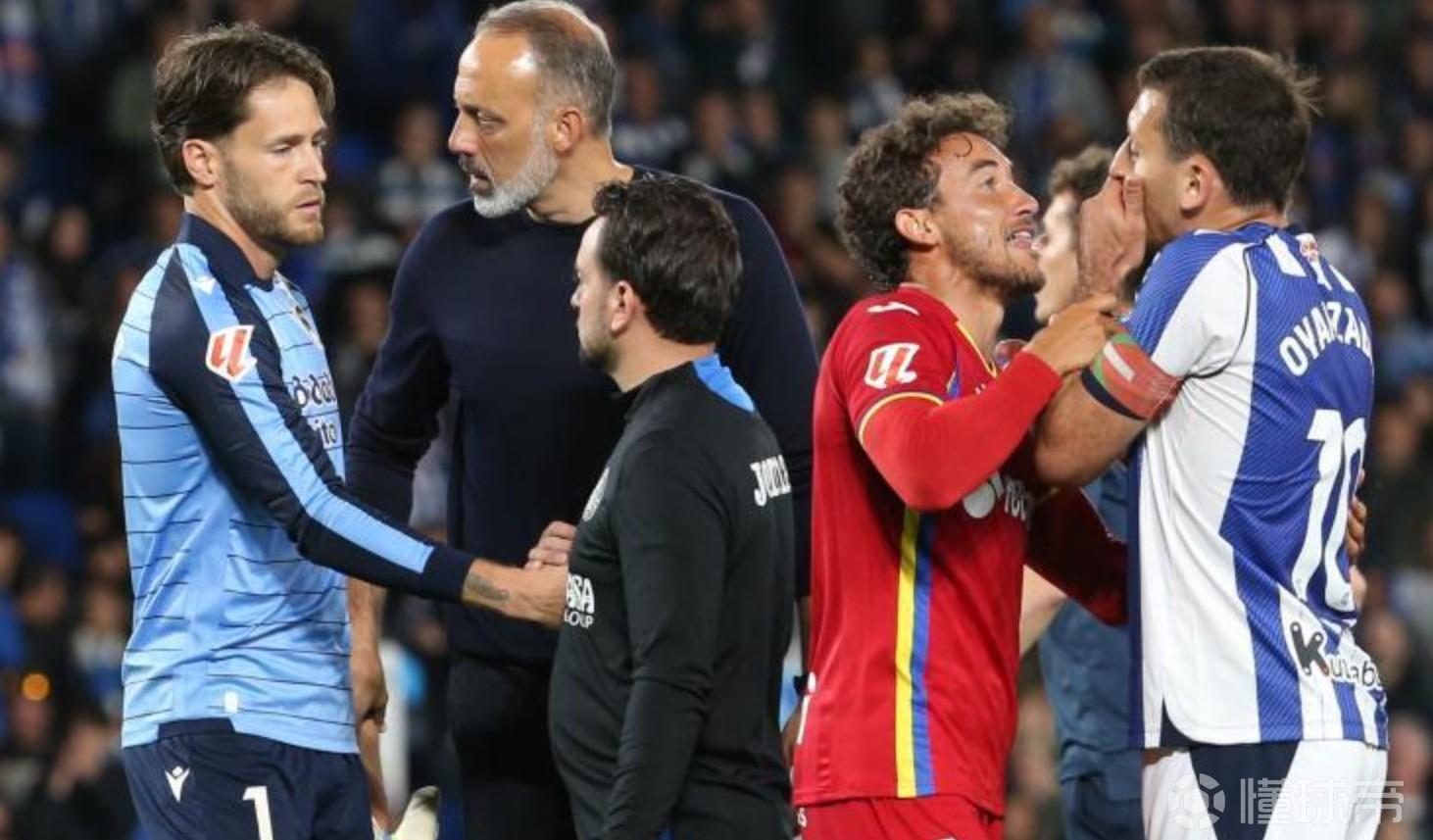 被伊格莱西亚斯指责侮辱其妻子，奥亚萨瓦尔前往赫塔费更衣室讨要说法