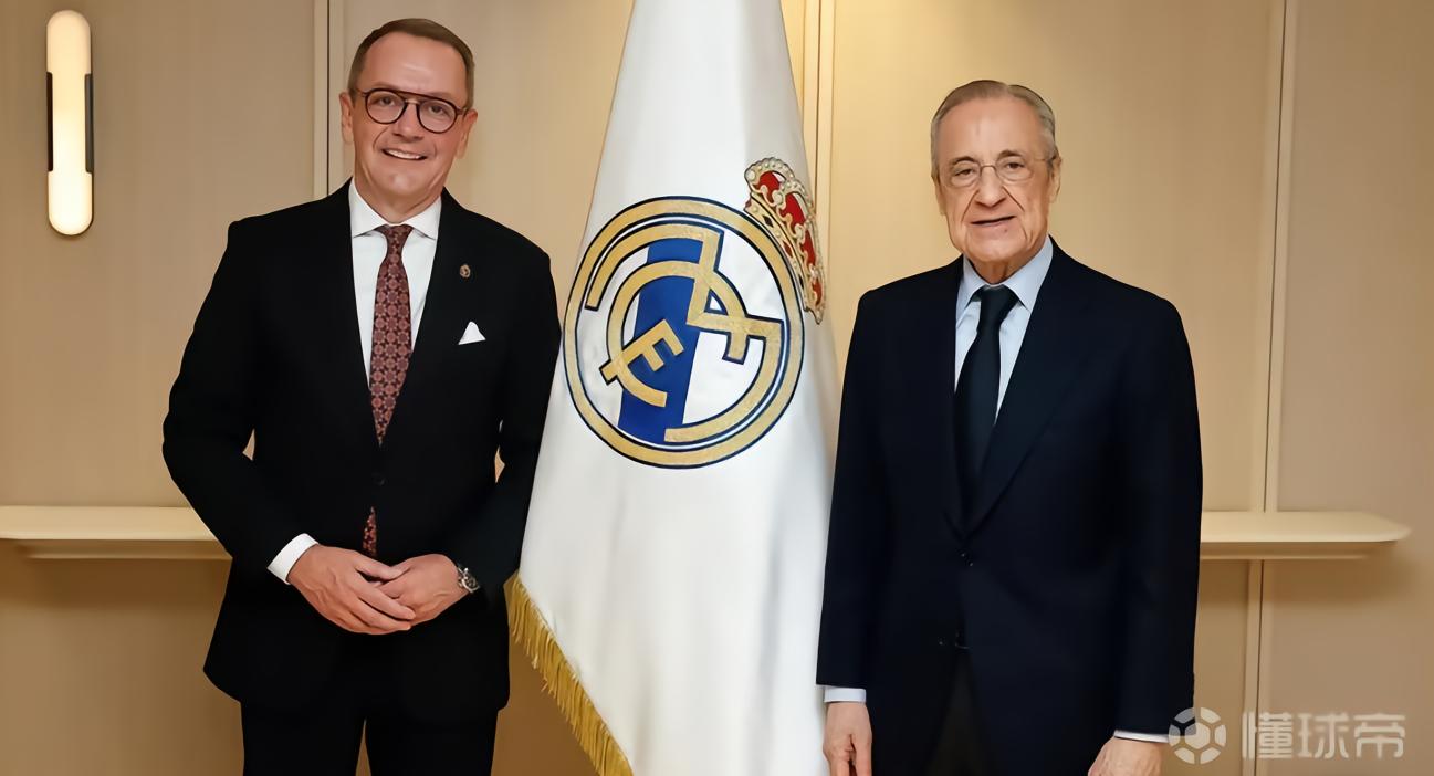 阿斯：皇马受赠一面手工刺绣巨型旗帜，制作总耗时达690小时