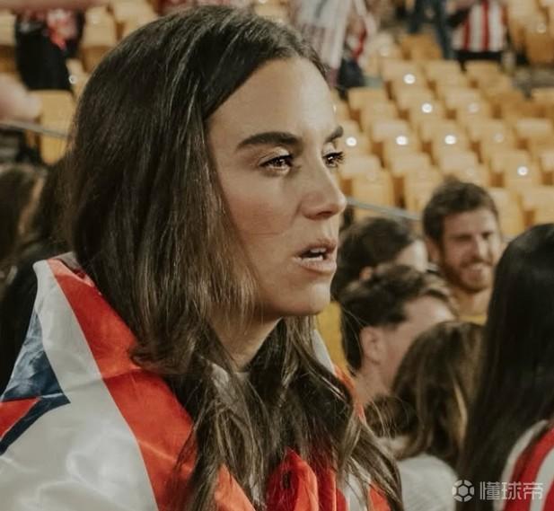 格列兹曼妻子再晒看国王杯决赛照片：失败不会夺走我们什么