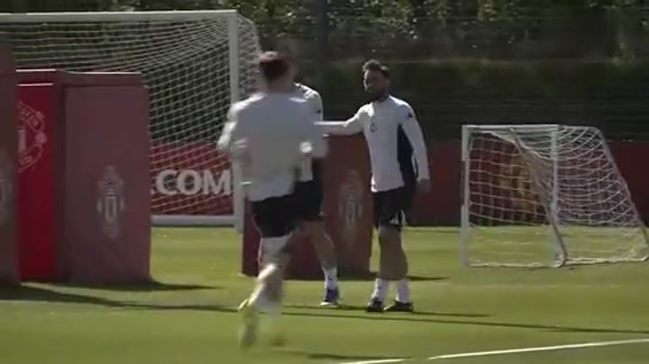 谁更快？B费与22岁谢什科训练赛跑