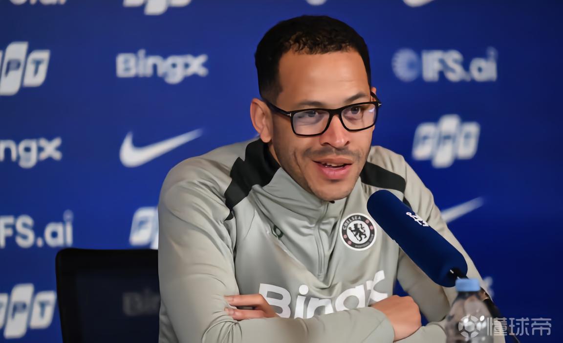 跟队记者：切尔西尚未与任何罗塞尼尔的继任者进行积极谈判