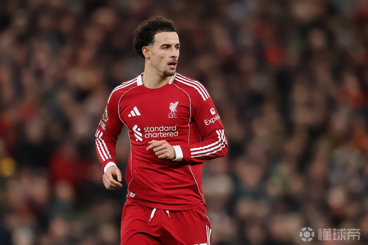 TA：利物浦今夏可能出售琼斯，国米仍将其视为中场的优先目标