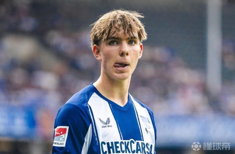 法尔克：纽卡加入艾希霍恩争夺战，球员仍将坚持留在德甲