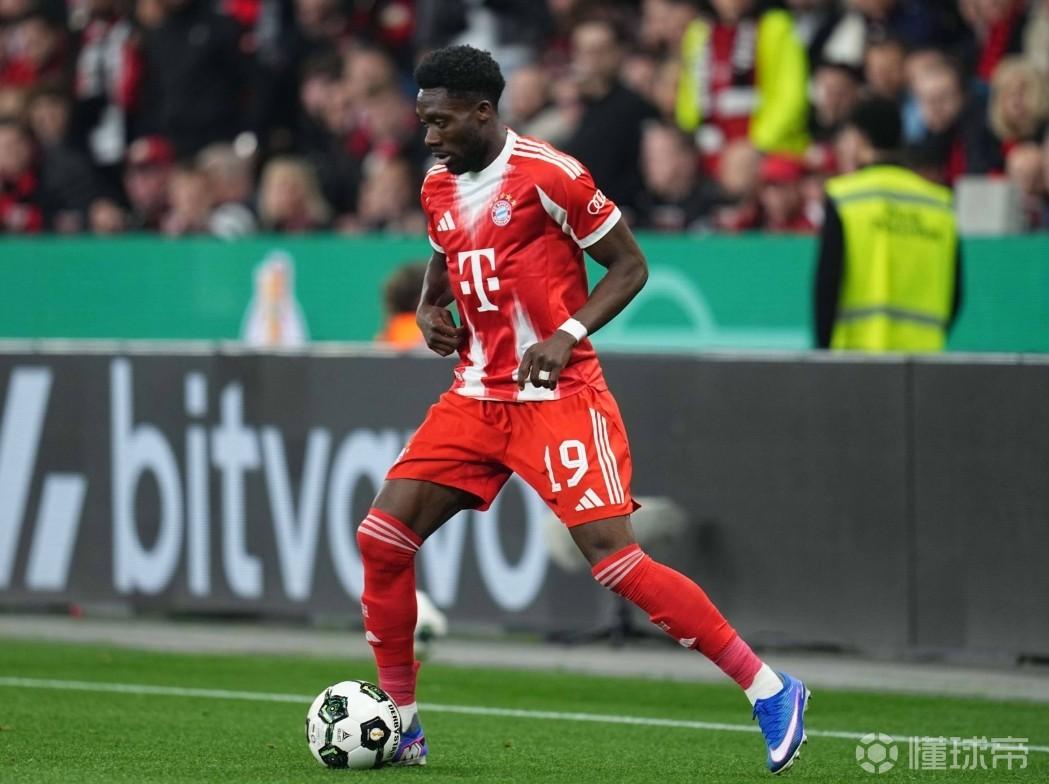 德天空：阿芳无意离开球队，拜仁收到非凡报价才会进行谈判