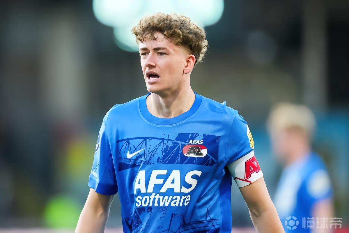 记者：阿尔克马尔中场迈南斯身价1000万，德甲、意甲球队有意