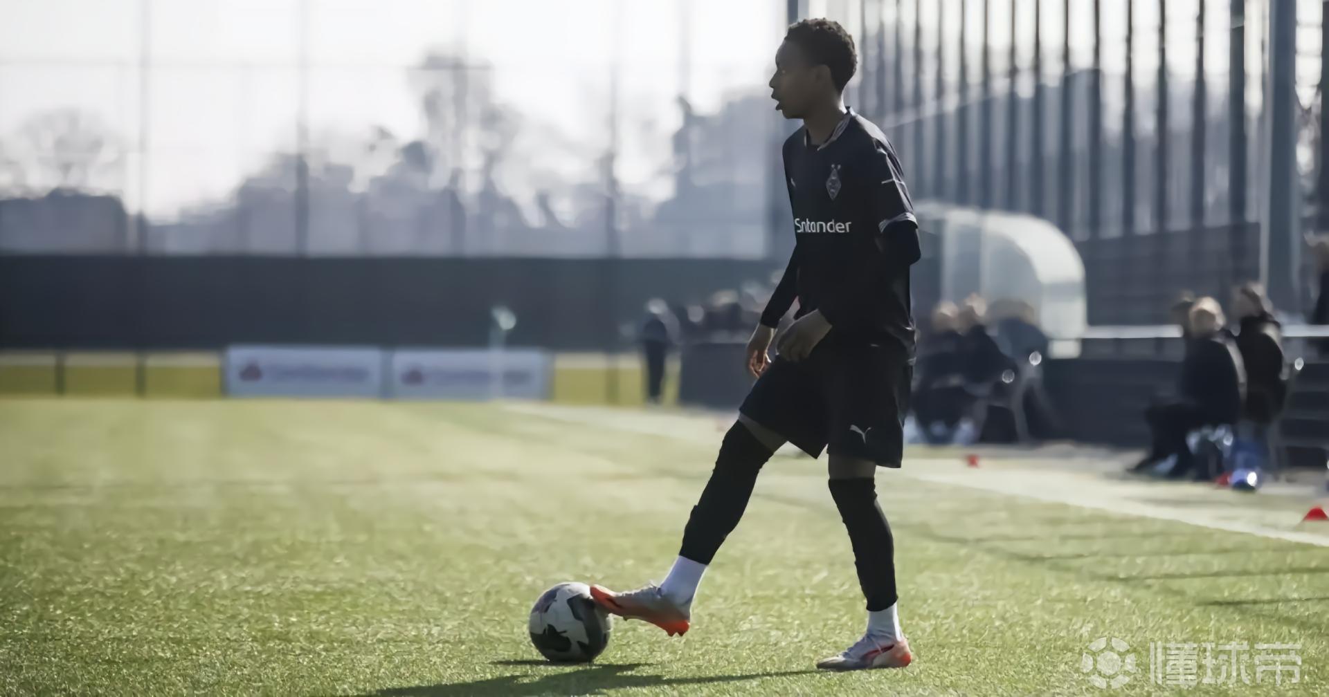 德媒：多特夏窗将签下门兴17岁边锋博巴，球员速度快盘带强