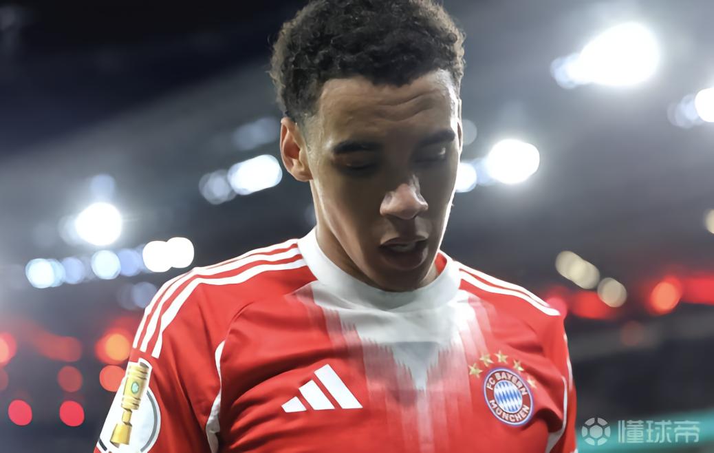 德媒：拜仁内部仍对小鹿的情况不安，更愿将其“捧在手心里”