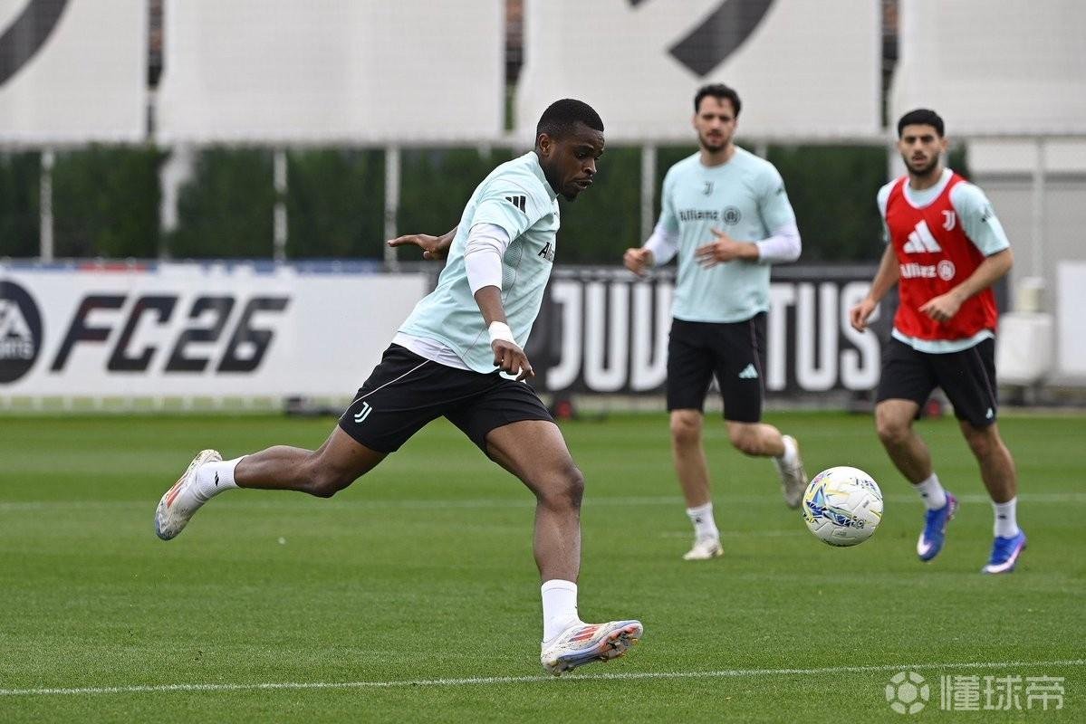 斯基拉：尤文正在尝试和卡卢卢续约到2030年，年薪涨至340万欧