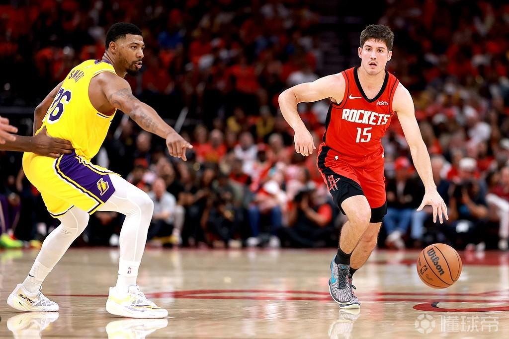致命失误+28%命中率，谢泼德21投得17分，失误导致火箭被绝平