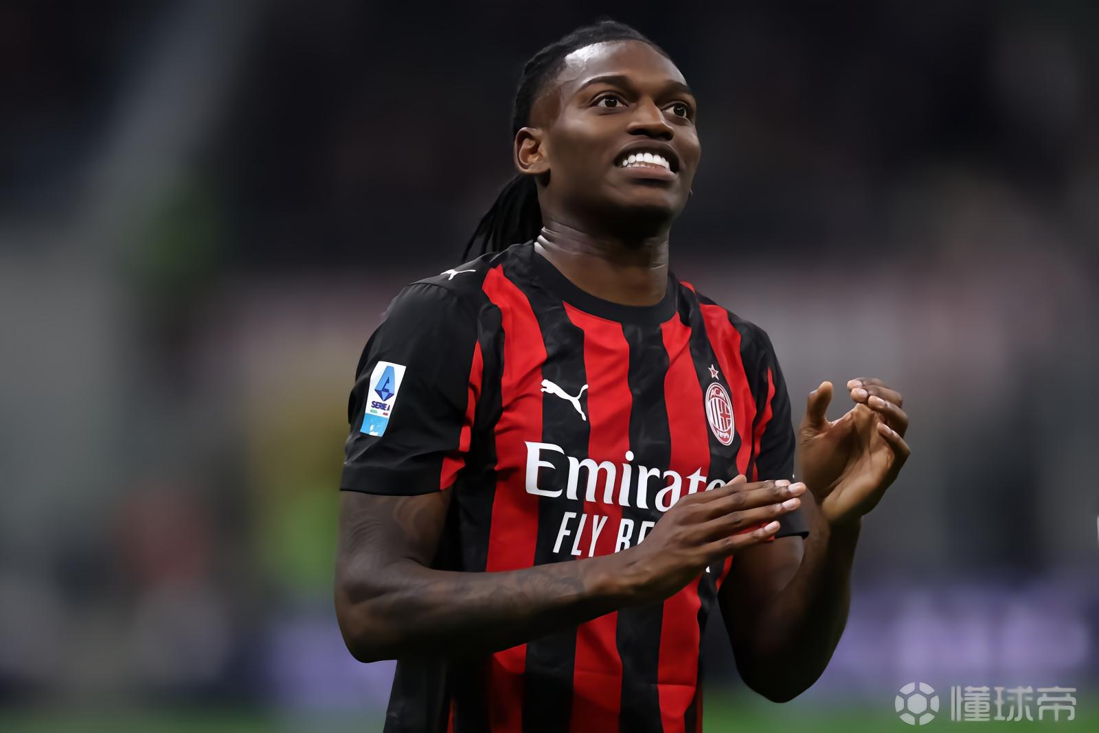 都体：莱奥无意去沙特踢球，对前往英超持开放态度