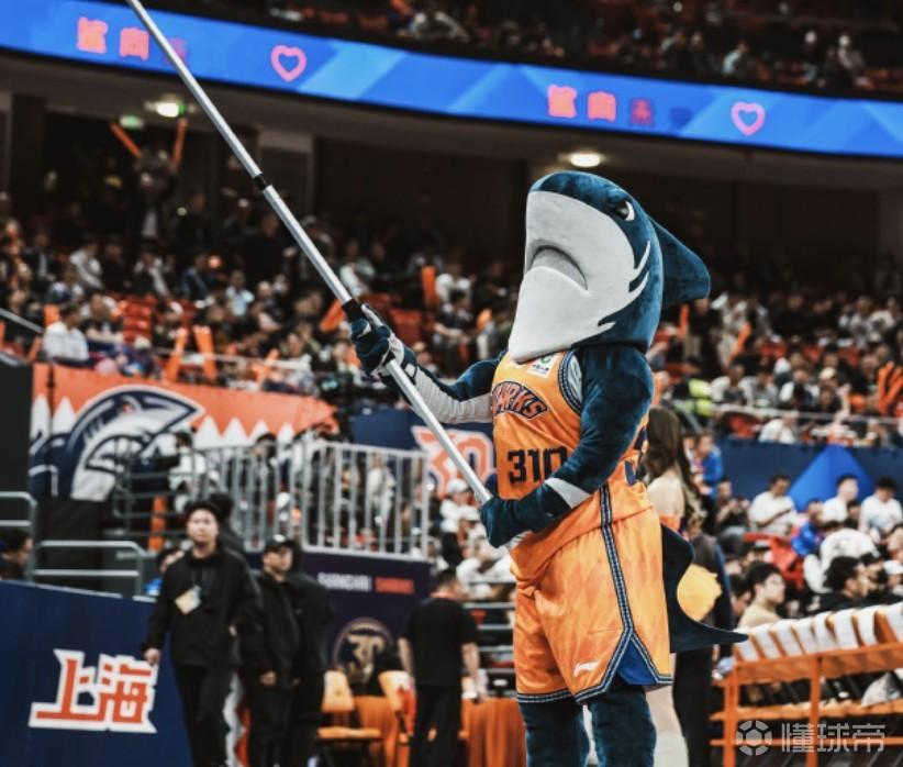 上海豪取23连胜结束常规赛，追平2001-02夺冠赛季连胜场次纪录