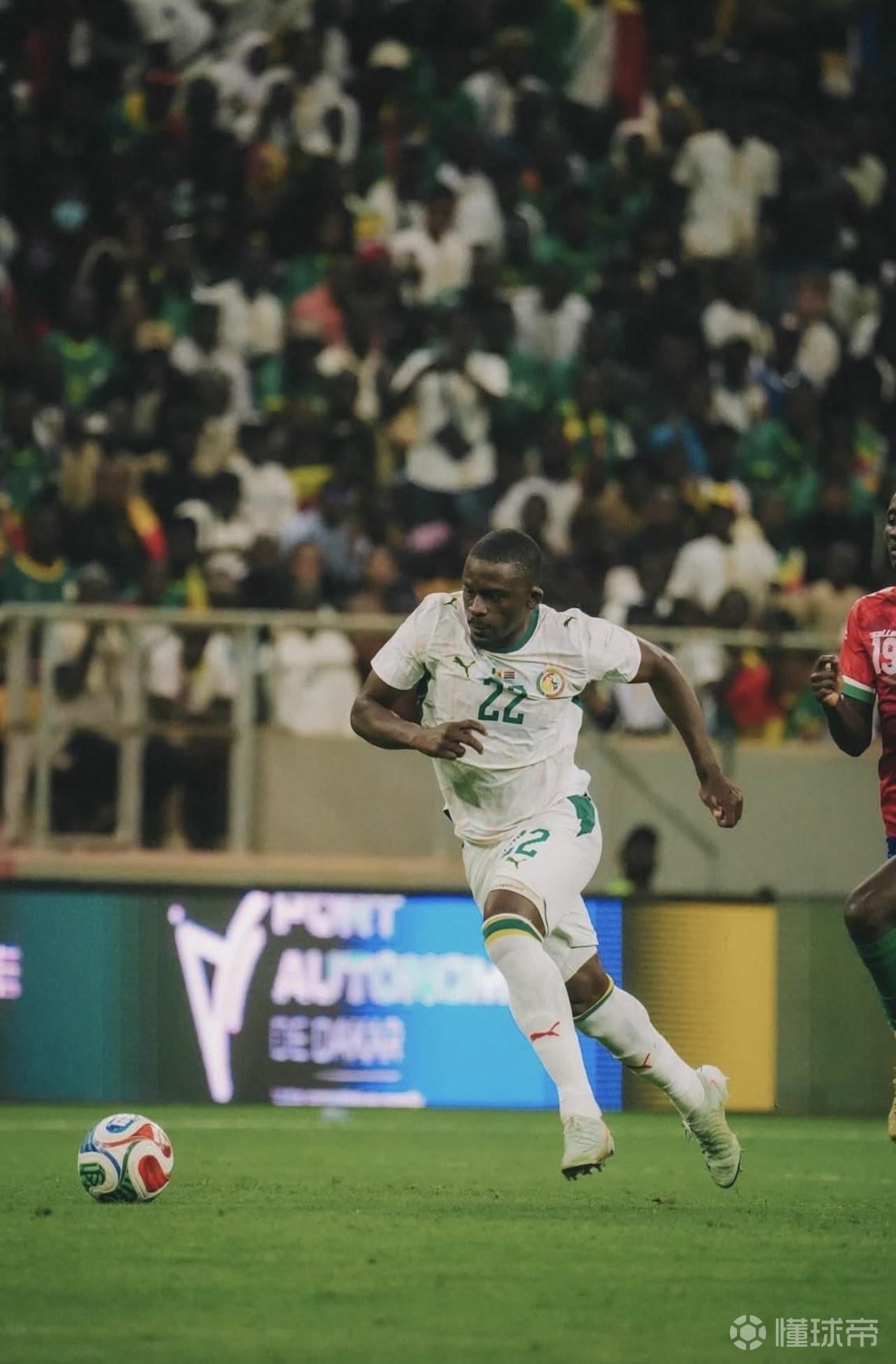 记者：贝蒂斯正在找巴坎布的替代者，关注塞内加尔前锋迪昂