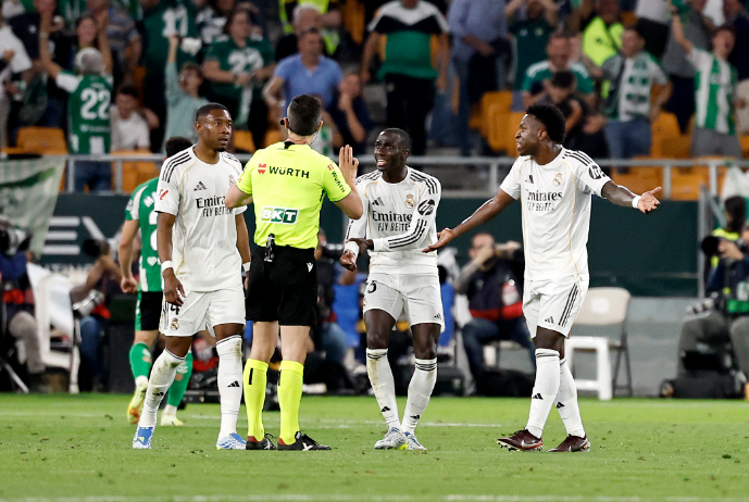 连续十场联赛丢球？皇马一数据创二十多年最差