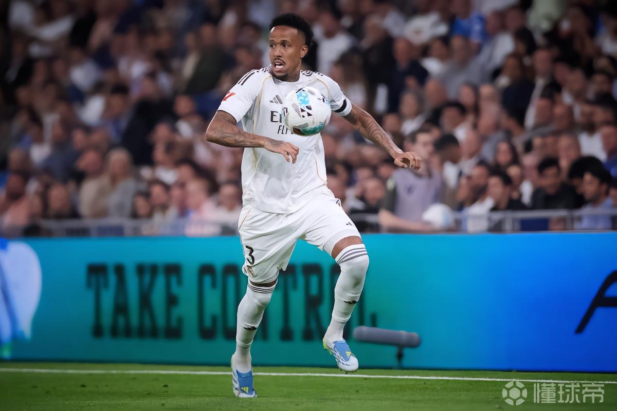 记者：米利唐若选择不进行手术5周就可复出，但复发风险极高