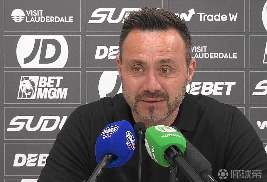 德泽尔比：我不想给球员增加困惑，他们已经历很多战术变动