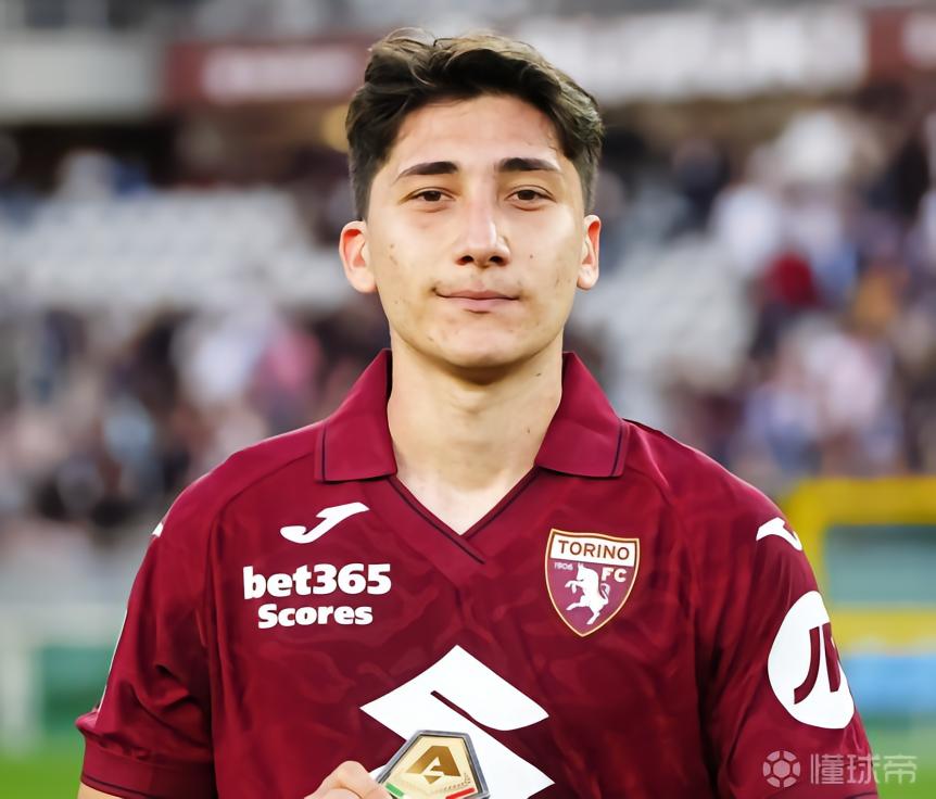 助都灵逼平国米，伊尔克汗：恰20是我的偶像，我向他要了球衣