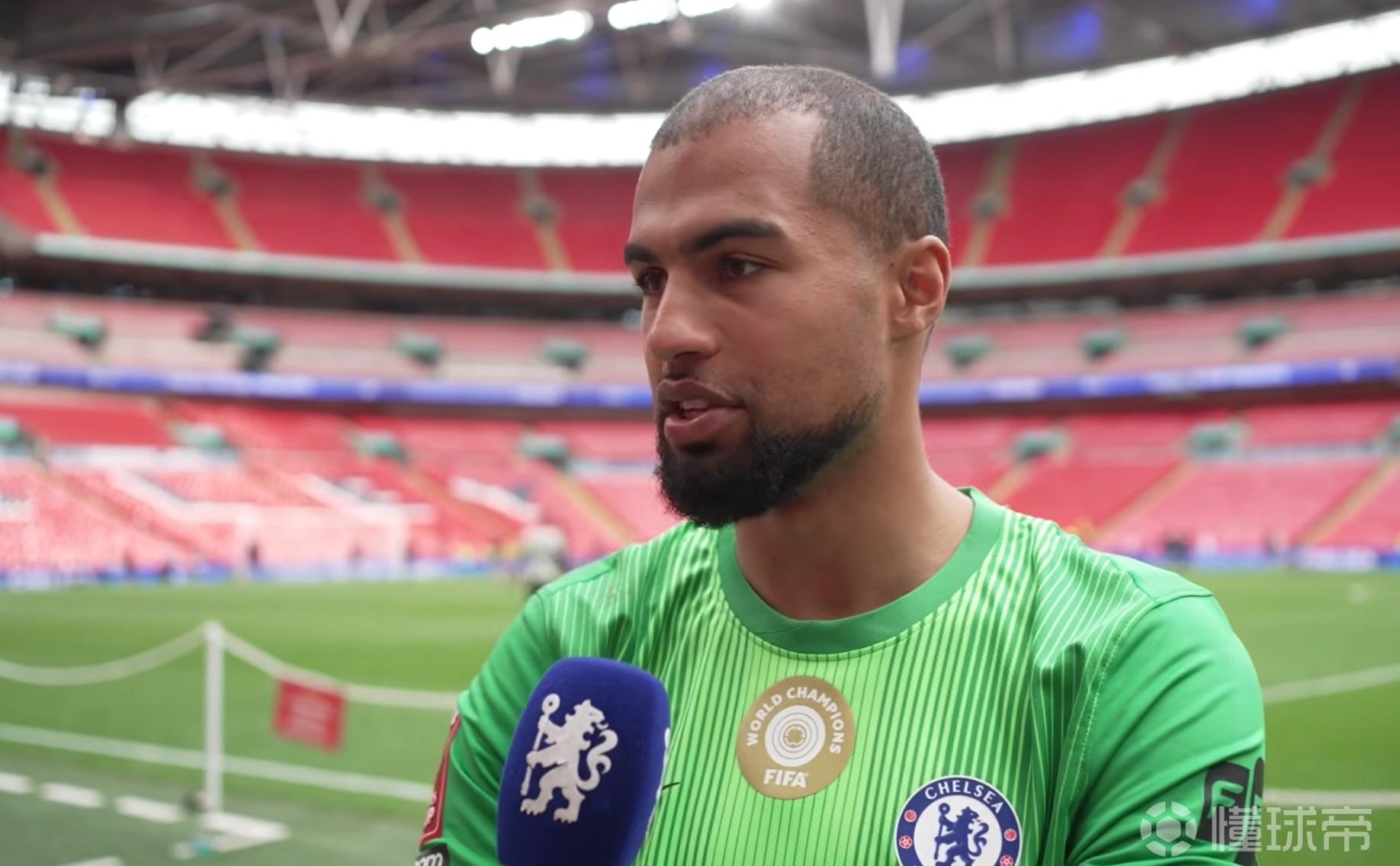 桑切斯：零封不只是我的功劳，防守队员们有好几次关键封堵