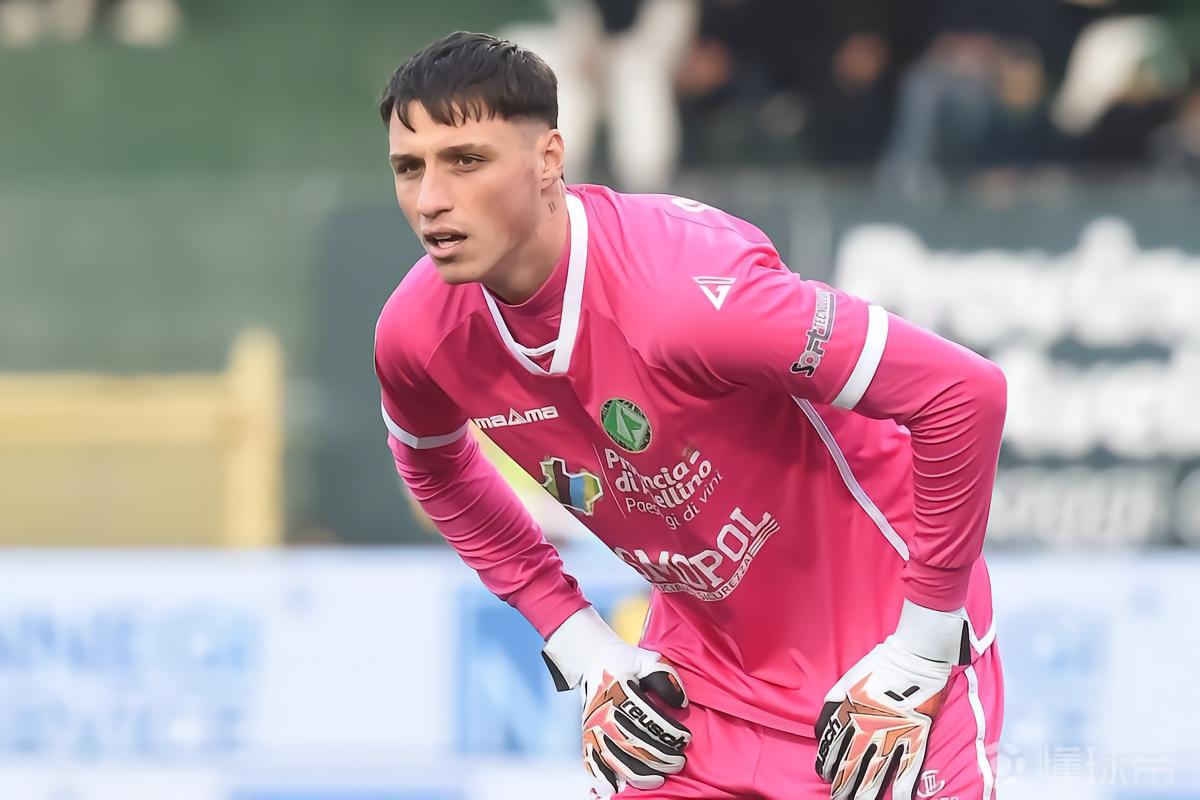 斯基拉：尤文将激活意大利U21国门达法拉的回购权