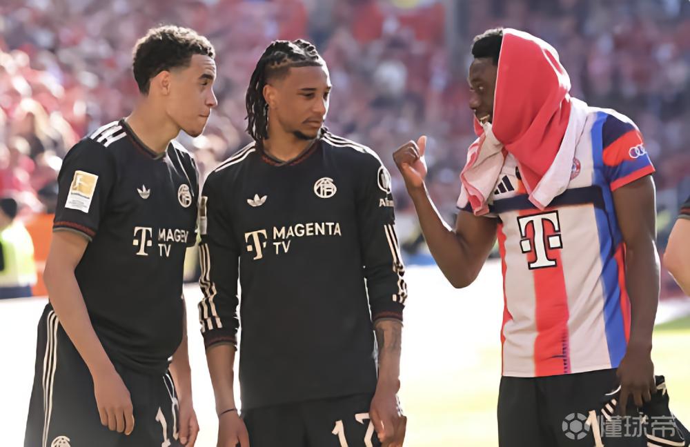 埃芬博格：在对阵拜仁时大巴黎稍微占优，我看中马金的经验