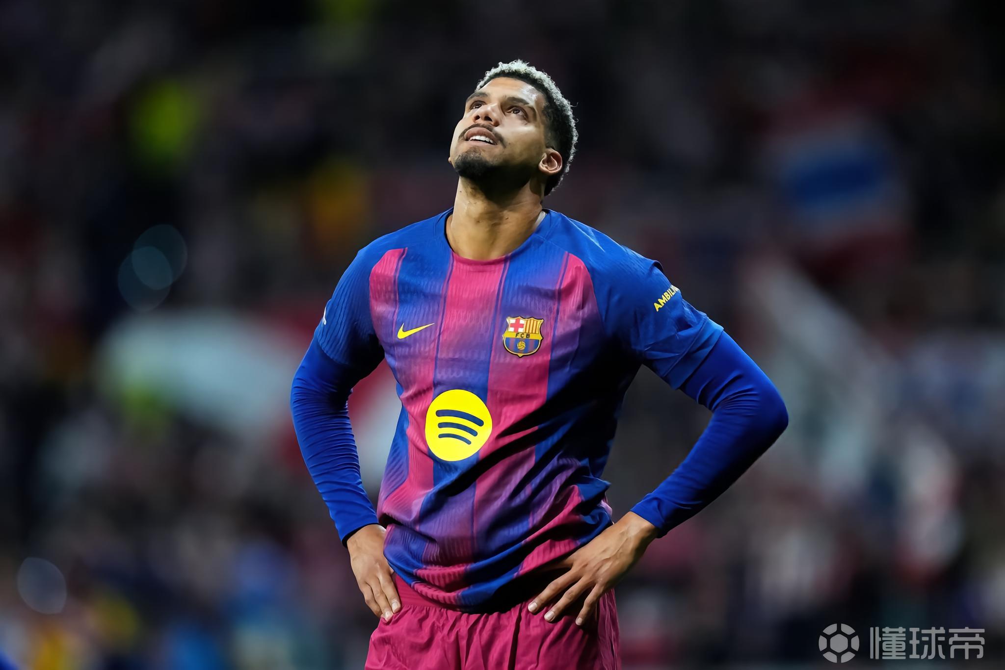 每体：阿劳霍打算在巴萨多留几个赛季，他将在赛季尾声尽全力