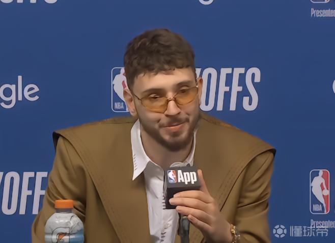 申京谈艾顿肘击：我没想到他会被驱逐，既然都吹了那就这样吧