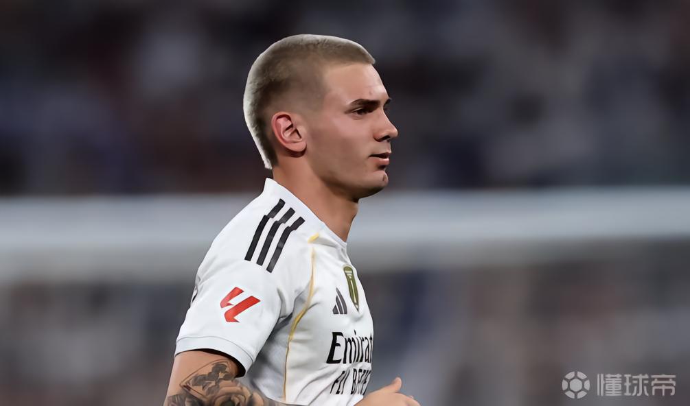 河床主帅：我们欢迎马斯坦托诺回归，他在皇马面临激烈的竞争