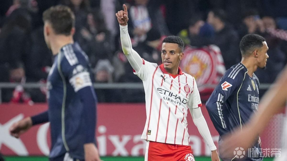 记者：曼城对签下赫罗纳中场欧纳希很感兴趣，解约金2000万欧