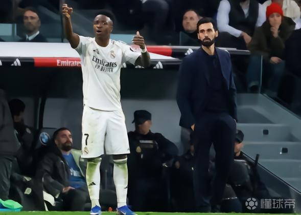 马卡：维尼修斯最支持阿韦洛亚，贝林、库尔图瓦等人也信任他