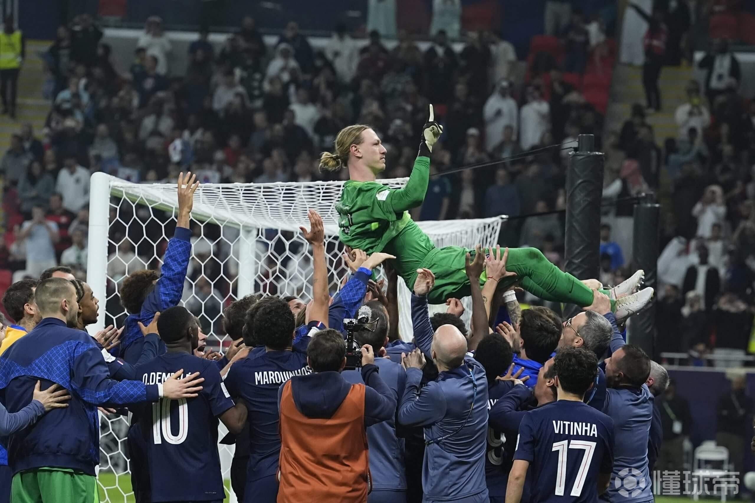 前教练：萨福诺夫是更衣室里领袖，他能给球队带来信心和活力