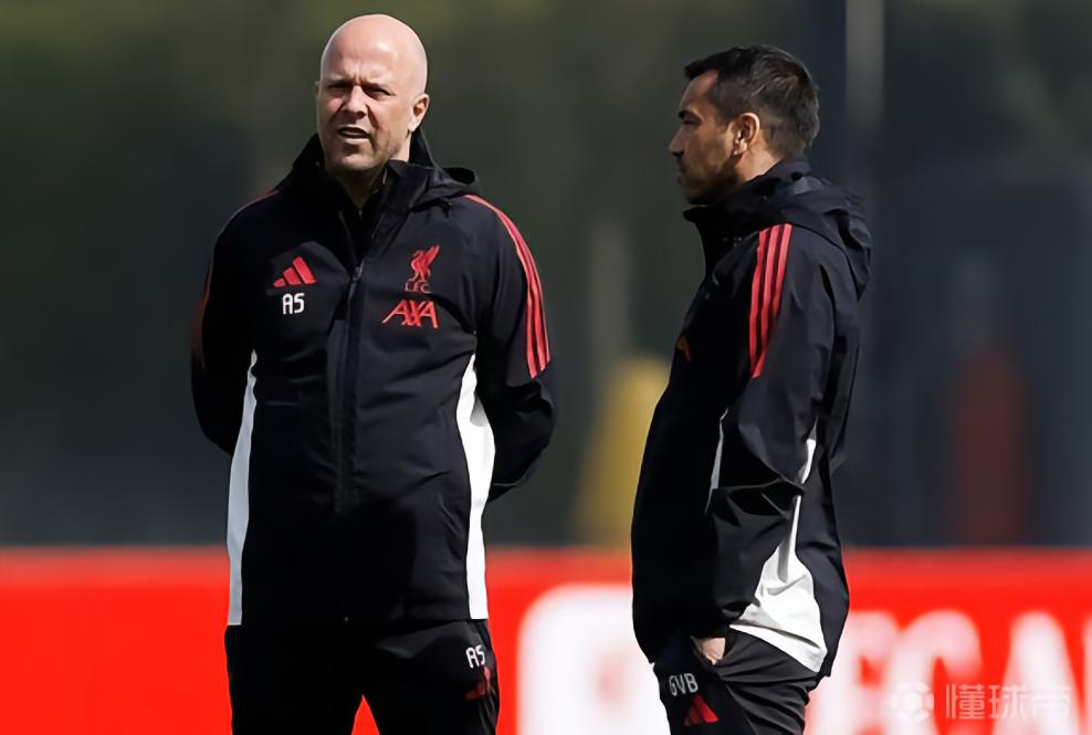 邮报：费耶诺德计划任命利物浦助教范布隆克霍斯特当技术总监