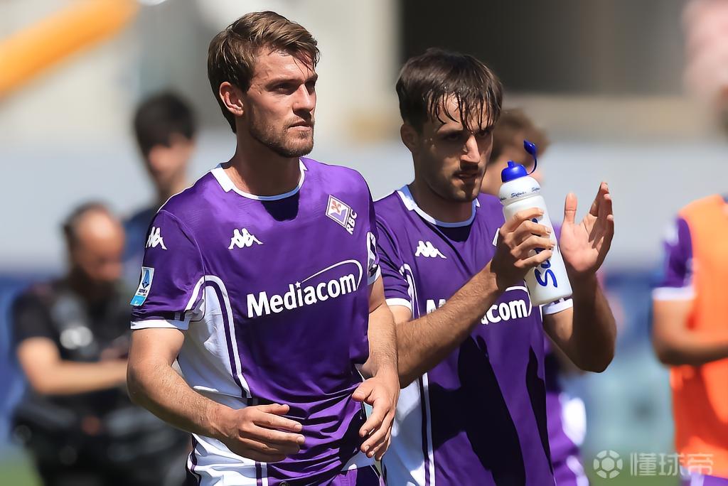 鲁加尼：距离触发买断条款还差两场，我听从教练和俱乐部安排