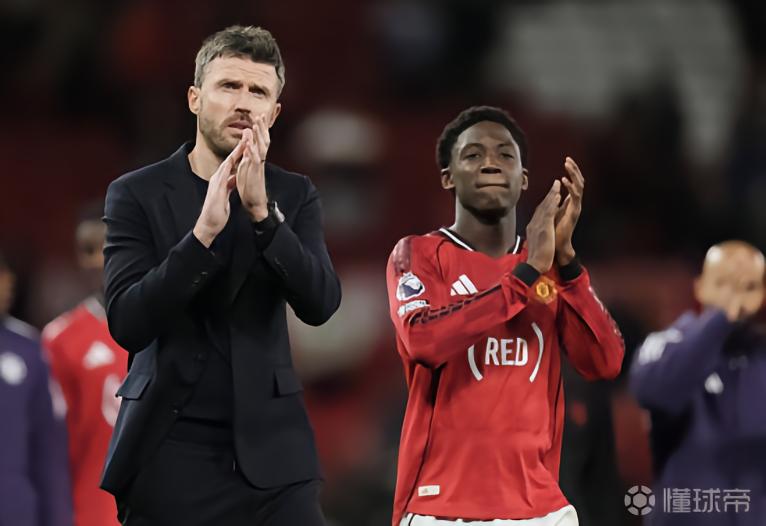 卡拉格：阿莫林不调整战术而卡里克不同，后者下赛季肯定转正