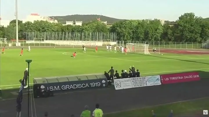 沙明小角度打门完成双响 进球后模仿C罗庆祝动作