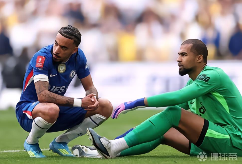 前利兹联门将格林：罗伯特-桑切斯诈伤拖延的风气必须杜绝