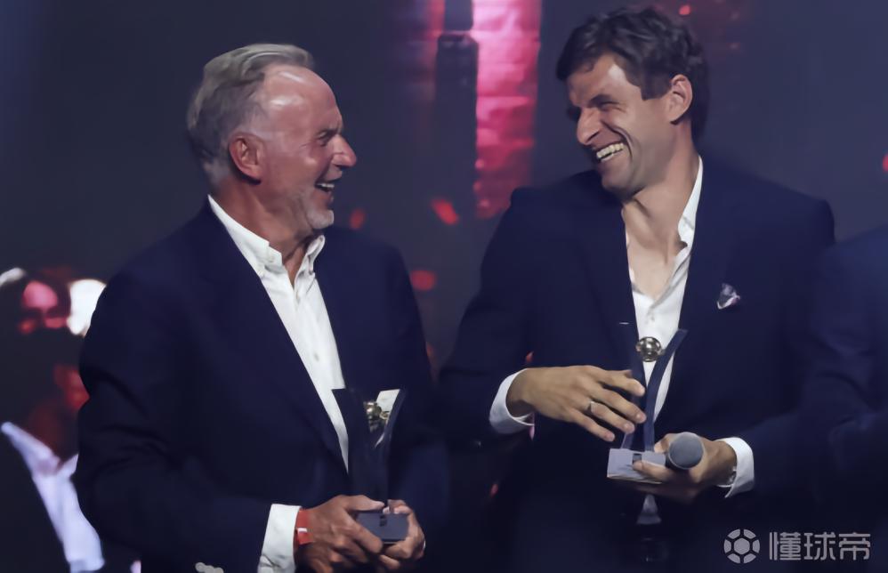 鲁梅尼格：穆勒很富不需要来拜仁工作赚钱，俱乐部工作很复杂