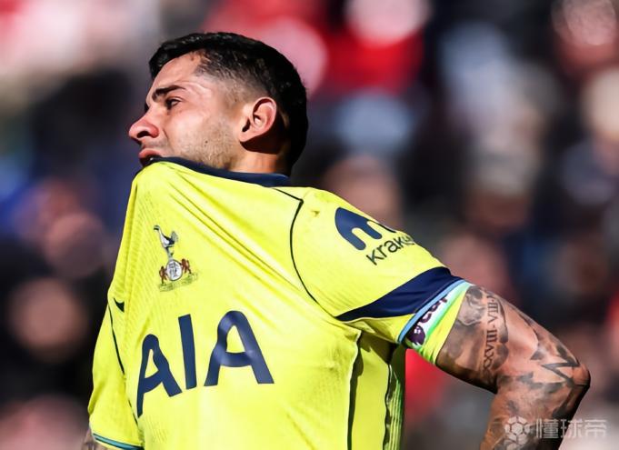 每体：巴萨对热刺多人有意，包括罗梅罗、范德芬、波罗等