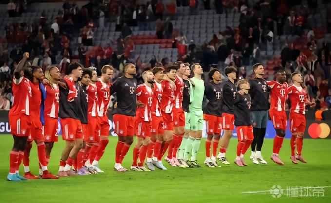 拜仁本赛季欧冠11胜，已追平队史纪录+距赛事纪录差1场