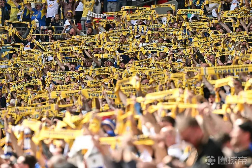 TA：16名利兹联球迷对阵切尔西时喊恐同口号，可能面临起诉