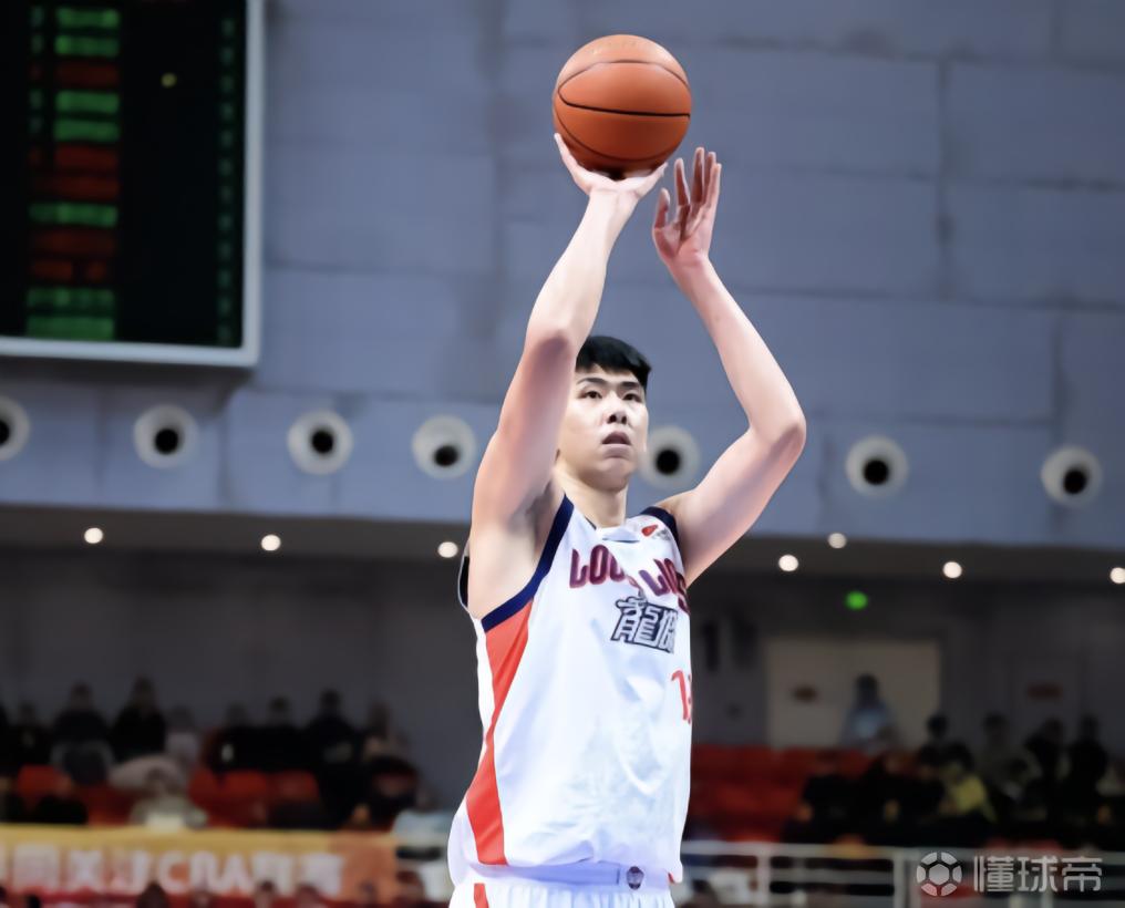 证明自己，徐昕全场8投5中拿到13分10板3助2帽