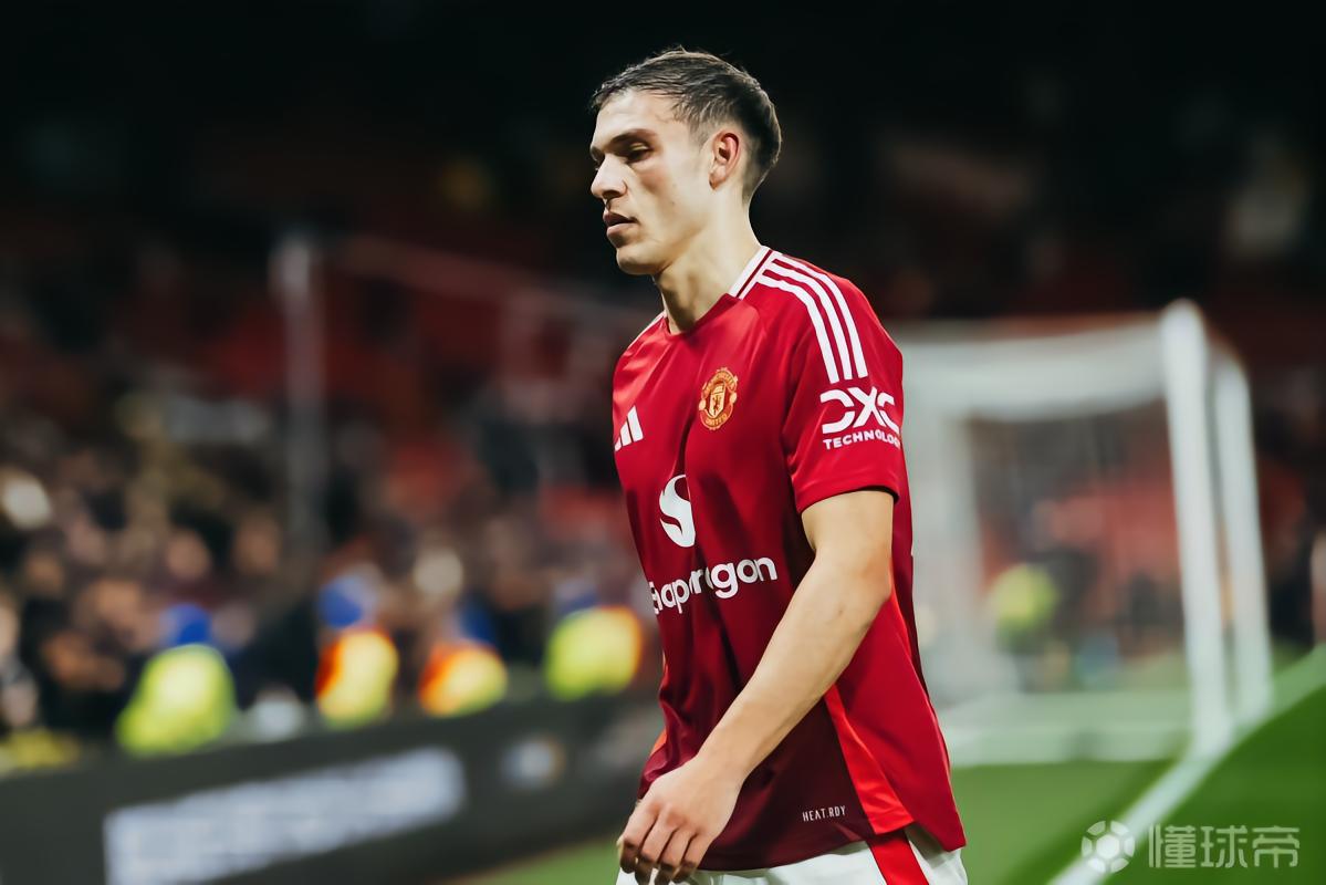 罗马诺：乌加特95%概率今夏离队，曼联预计引进至少两名中场