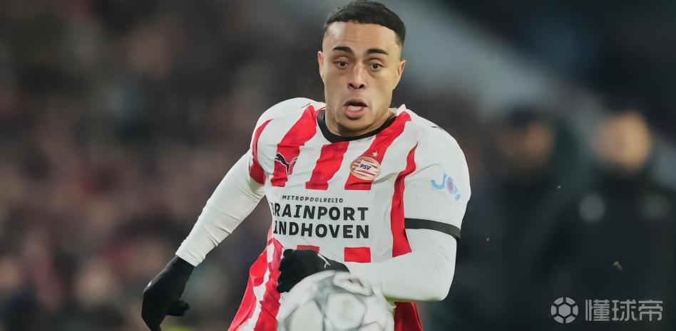 德斯特：回到巴萨对我来说仍是梦想，我挺适合弗里克的体系