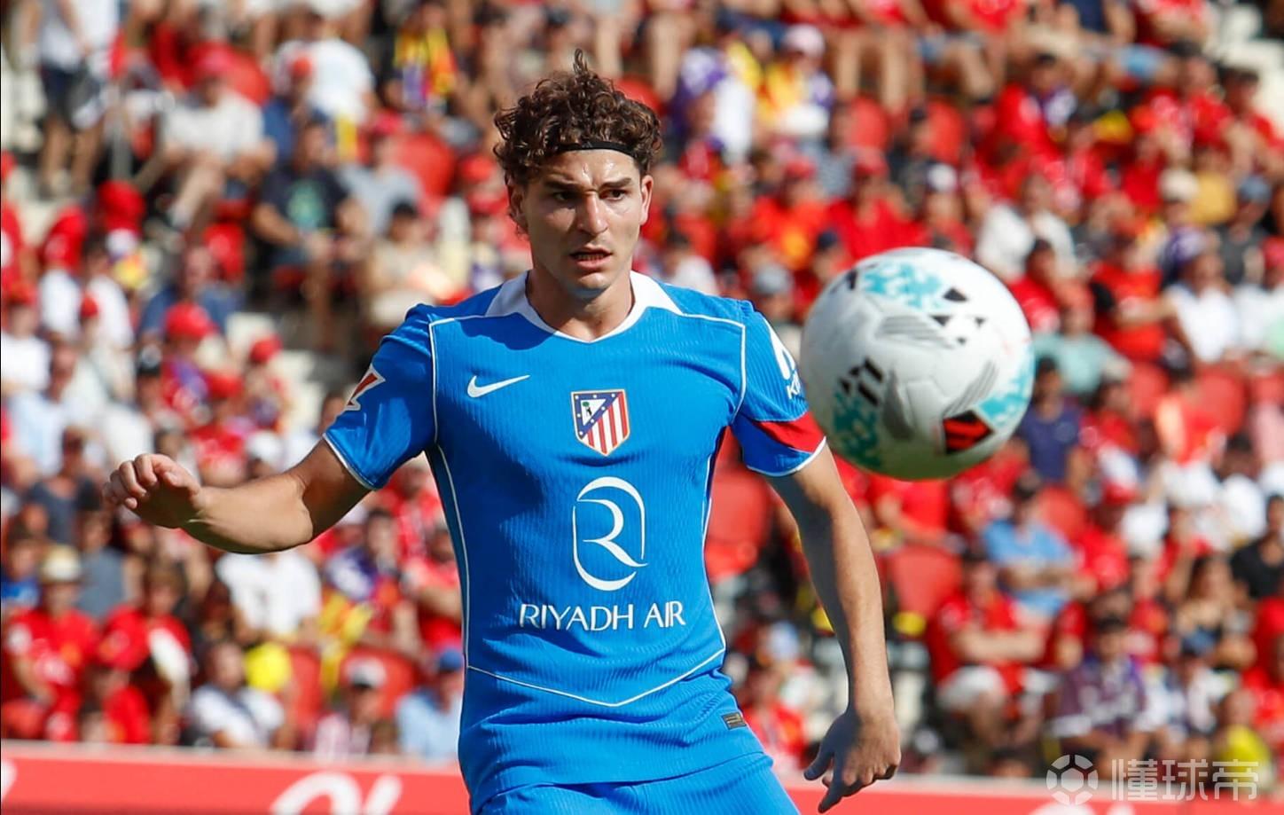 博扬：小蜘蛛是非常优秀的球员，曼城太轻易让他离开了