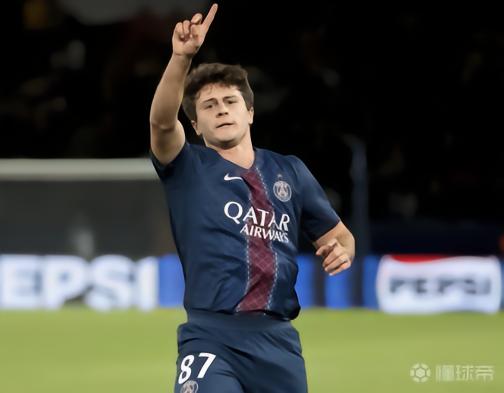 自2025年4月后，若昂-内维斯首发的欧冠比赛巴黎保持不败