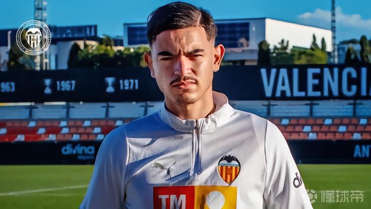 家暴女友+车祸重伤住院，瓦伦西亚与冬窗刚买来的本阿马解约