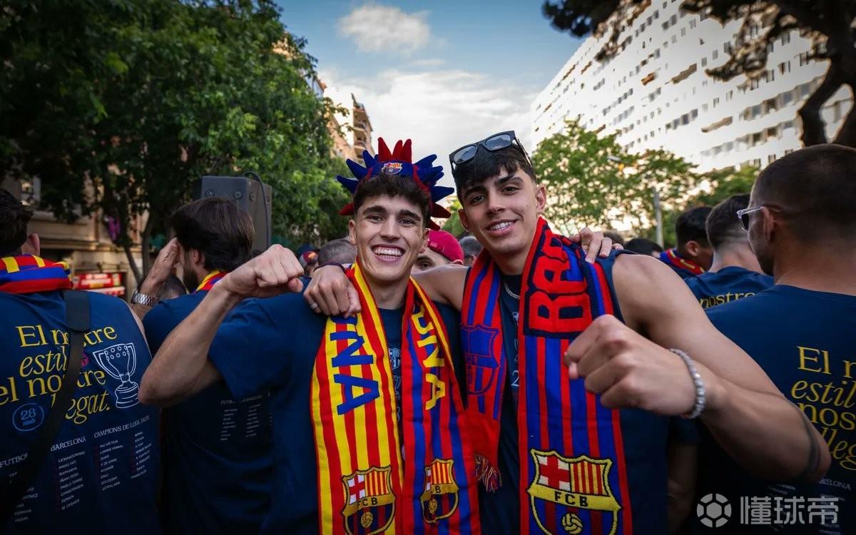 记者：若提前夺冠巴萨将直接开启夺冠巡游，不会等到国家德比后