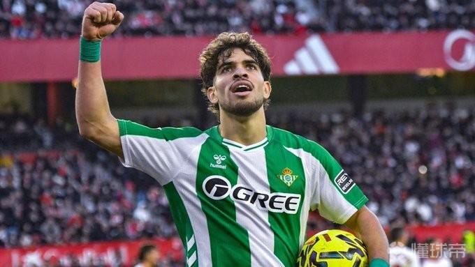 世体：多队关注阿布德且愿付解约金，若实现巴萨将获1200万欧