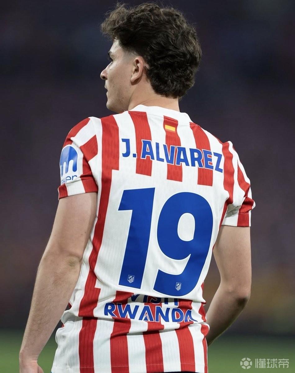 生涯首次，阿尔瓦雷斯连续两个赛季各项赛事完成20+进球