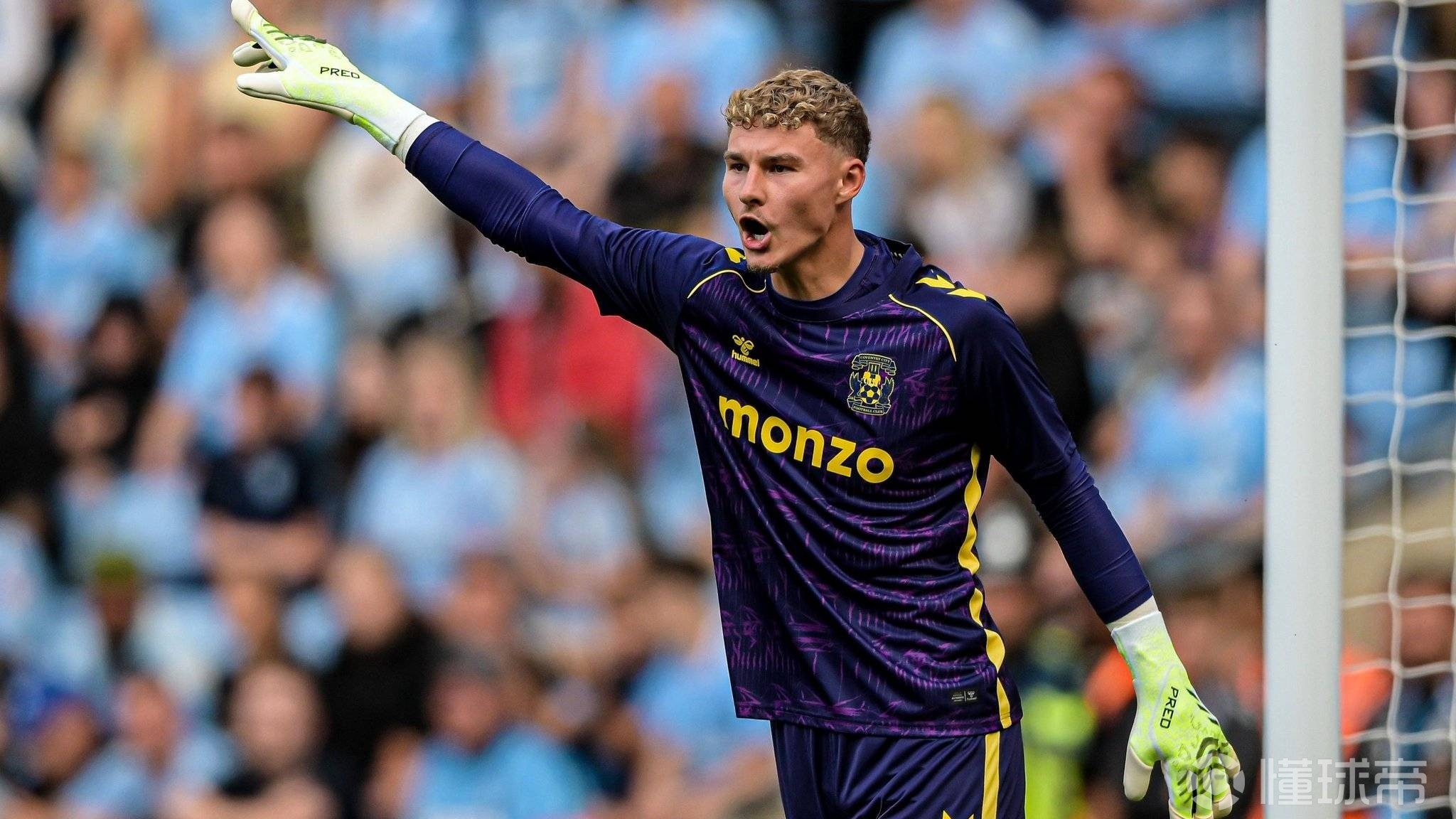 英媒：考文垂想买断海鸥门将拉什沃思，他想继续与兰帕德合作