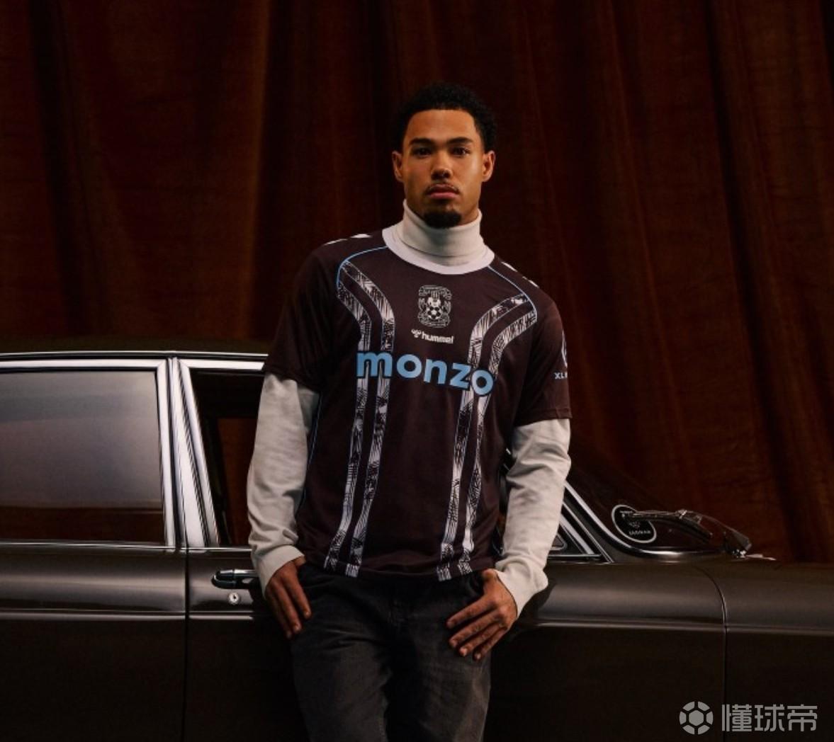 考文垂官方开玩笑：收官战踢沃特福德我们将穿上史上最丑球衣